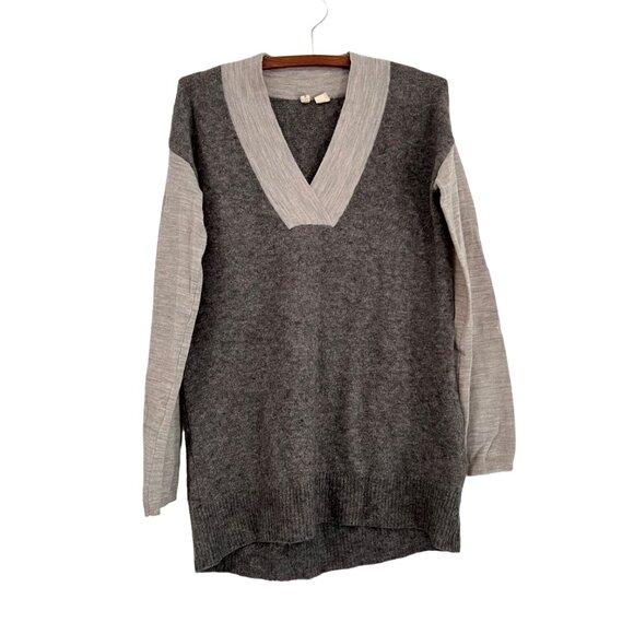 Anthropologie Moth Oatmeal Gray Colorblock Wool Alpaca Vneck Sweater Size Small - Picture 1 of 5